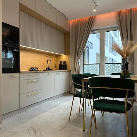Apartment Golden Forest Warsaw