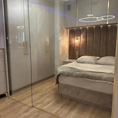 Golden Forest Warschau