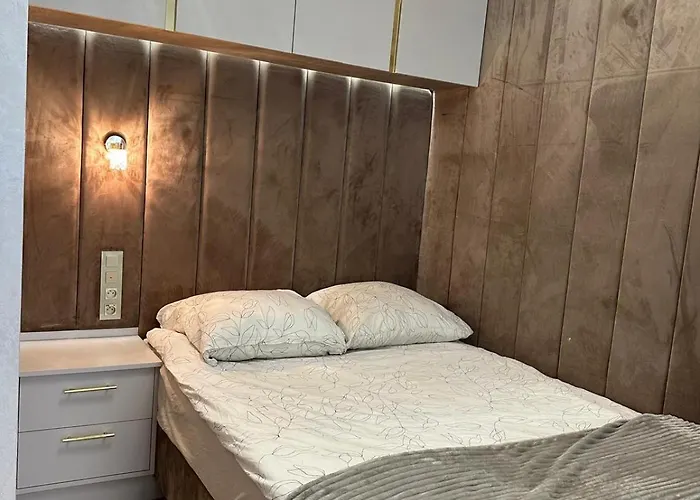 Golden Forest شقة